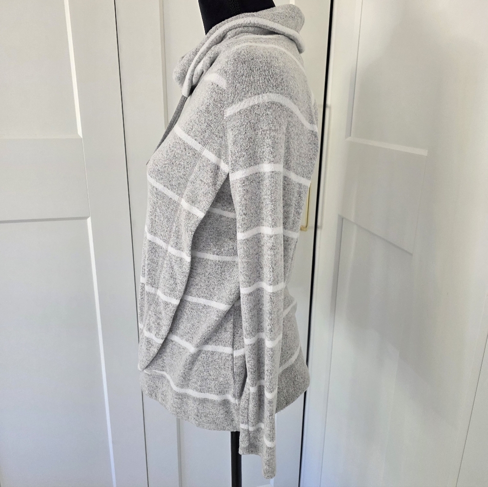 Ruby Rd. Heather Gray Cowl Neck Top - image 2